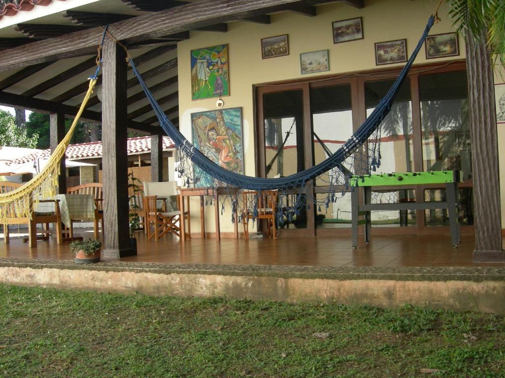 Hostal Los Aventureros Santa Cruz de La Sierra Exterior photo