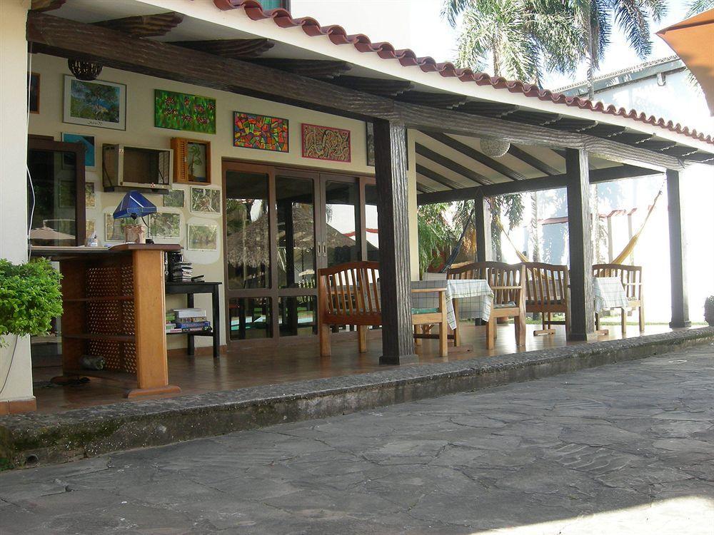 Hostal Los Aventureros Santa Cruz de La Sierra Exterior photo